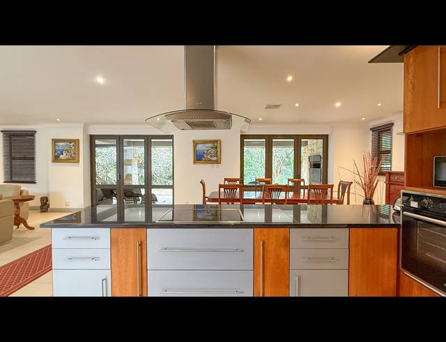 3 BEDROOM TOWNHOUSE TO LET IN ZIMBALI ESTATE